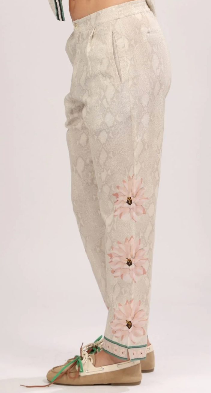 Pant Skin Flower