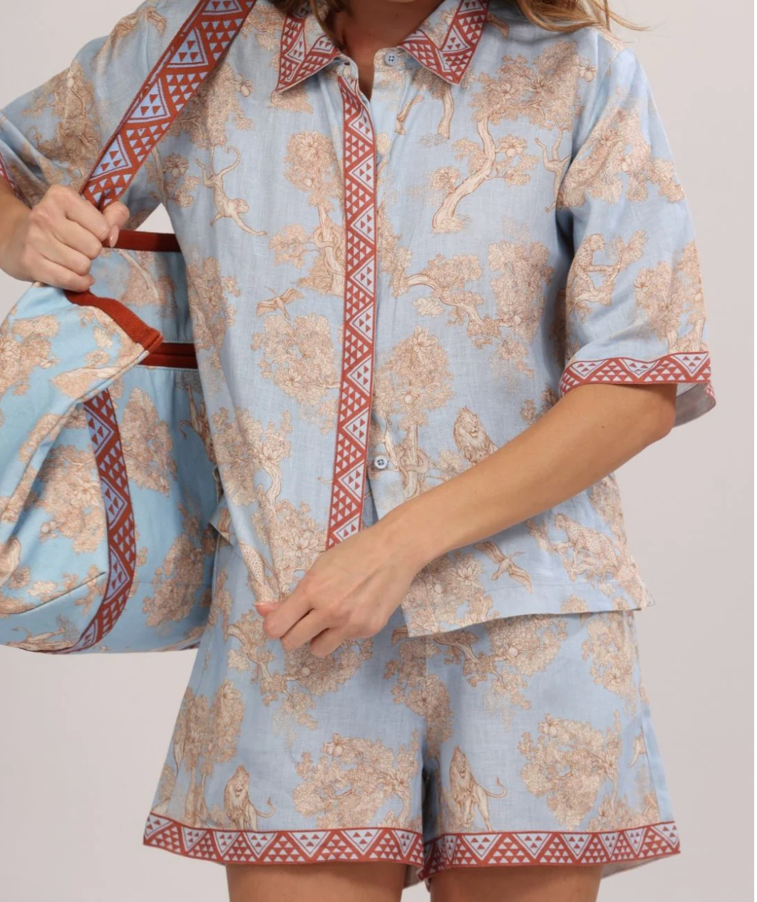 Short Africa Light Blue