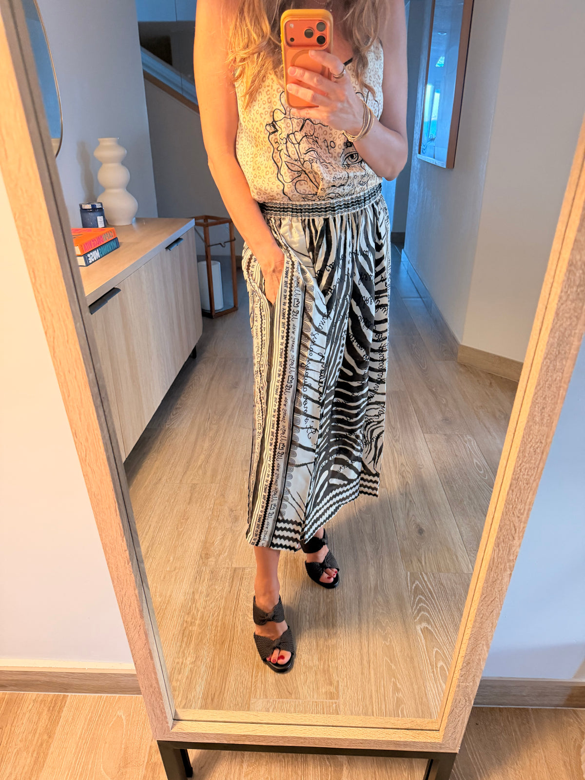 Vanessa Midi Skirt Noir Muse