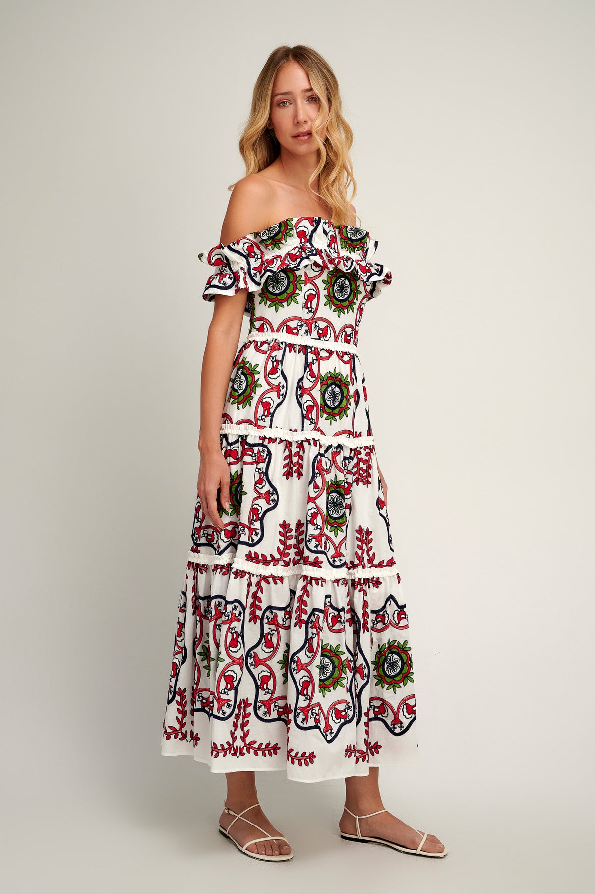 Samarina Embroidered Dress S25P1226