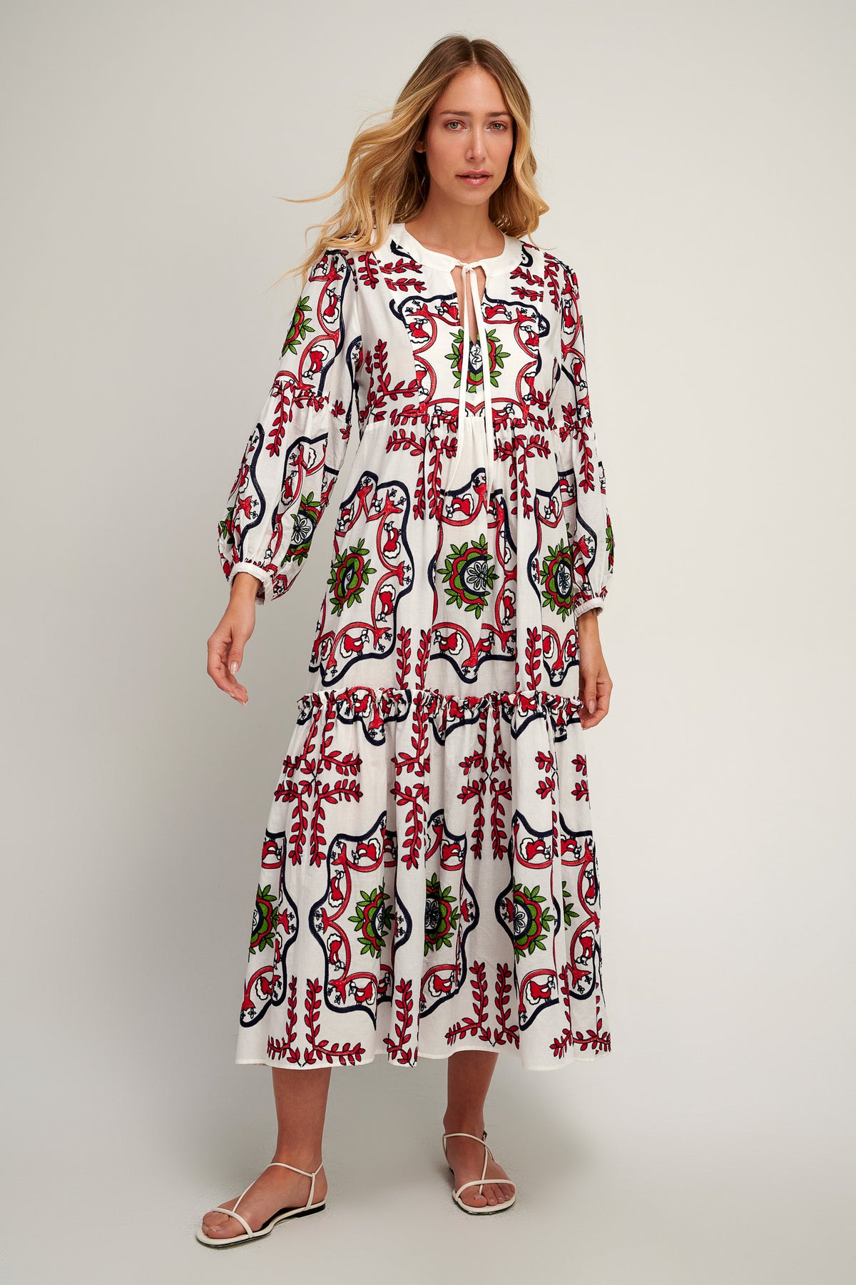 Samarina Embroidered Maxi Dress S25P1228