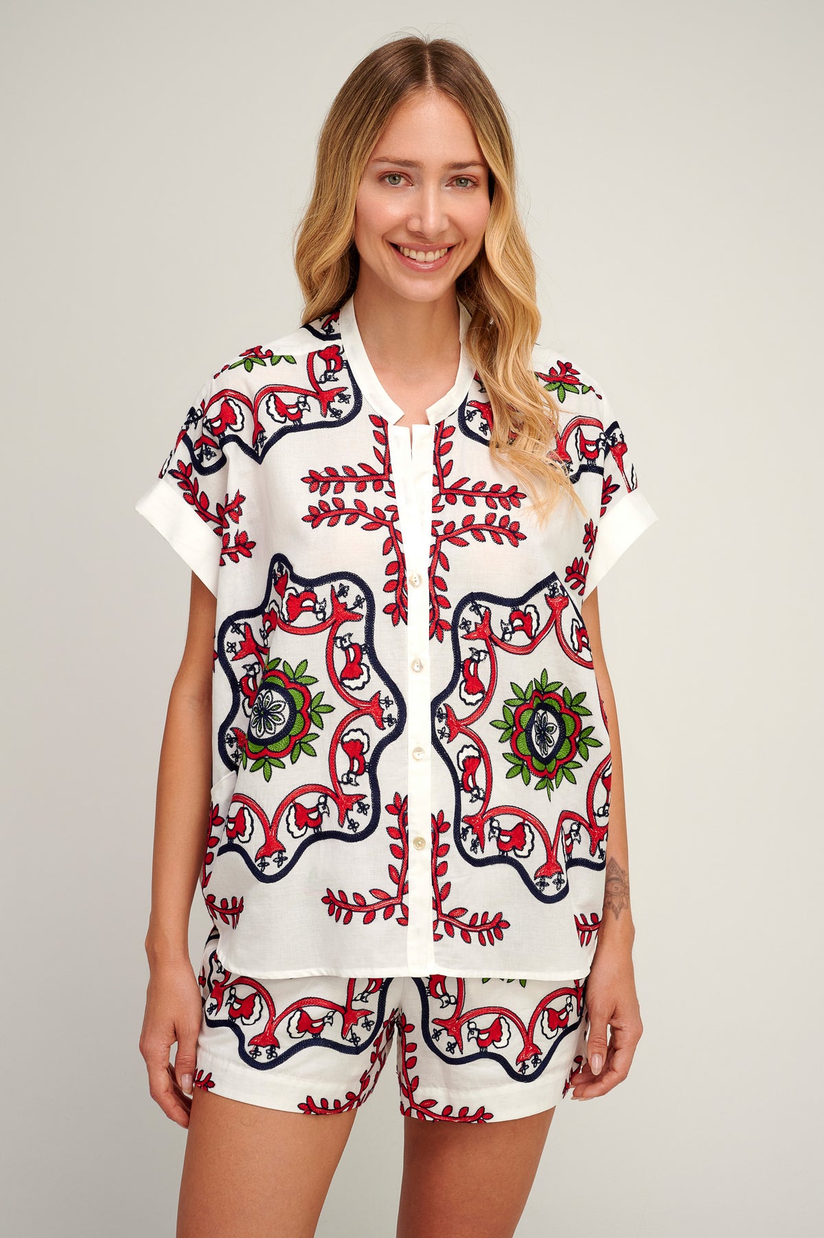 Samarina Embroidered Shirt  S25P1229