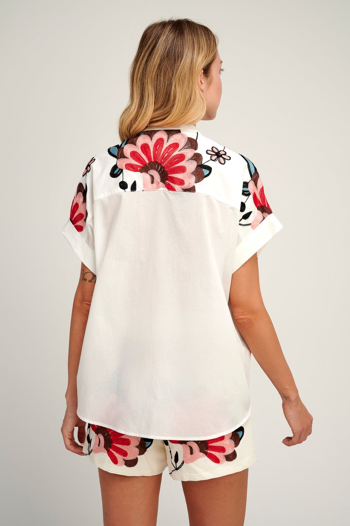 Vereniki Embroidered Shirt S25P1230